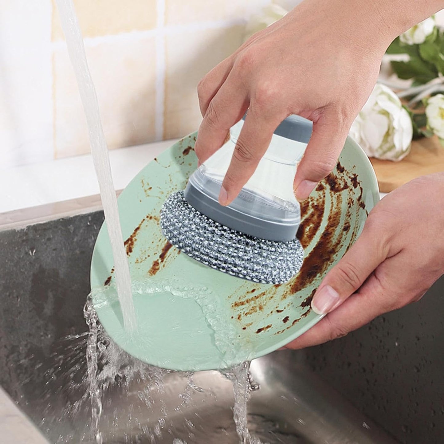 New Multi-Functional Liquid-Added Dispenser, Dish Scrubber with Soap Dispenser, Soap Dispensing Palm Brush, Kitchen Dishwashing Push-Type Cleaning Brush, Automatic Liquid-Added Steel Ball Brush
